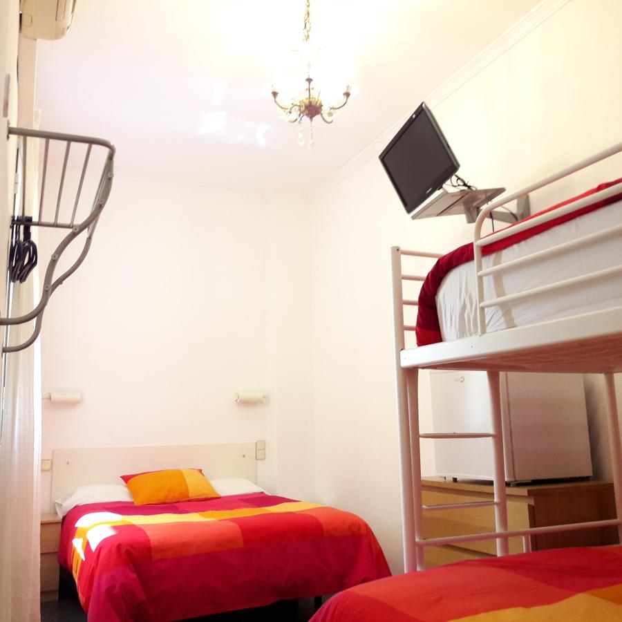 Hostal Casa Chueca Madrid Exterior foto